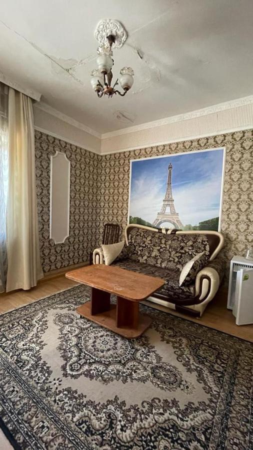 Rosa Roze Luxe House Hotel Karaganda Bagian luar foto